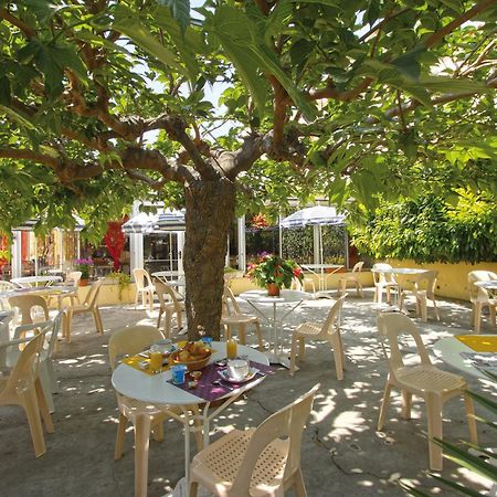 Hotel La Croix De Malte La Ciotat Zewnętrze zdjęcie